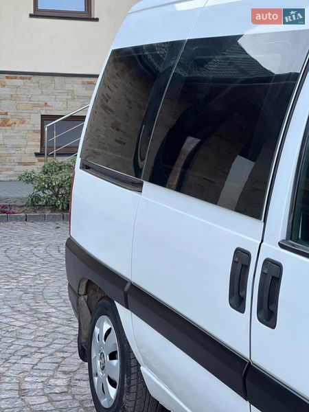 Минивэн Peugeot Expert 2006 в Жовкве