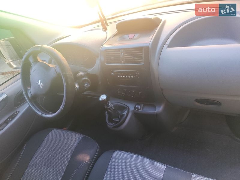 Минивэн Peugeot Expert 2011 в Житомире фото 3 Минивэн Peugeot Expert 2011 в Житомире