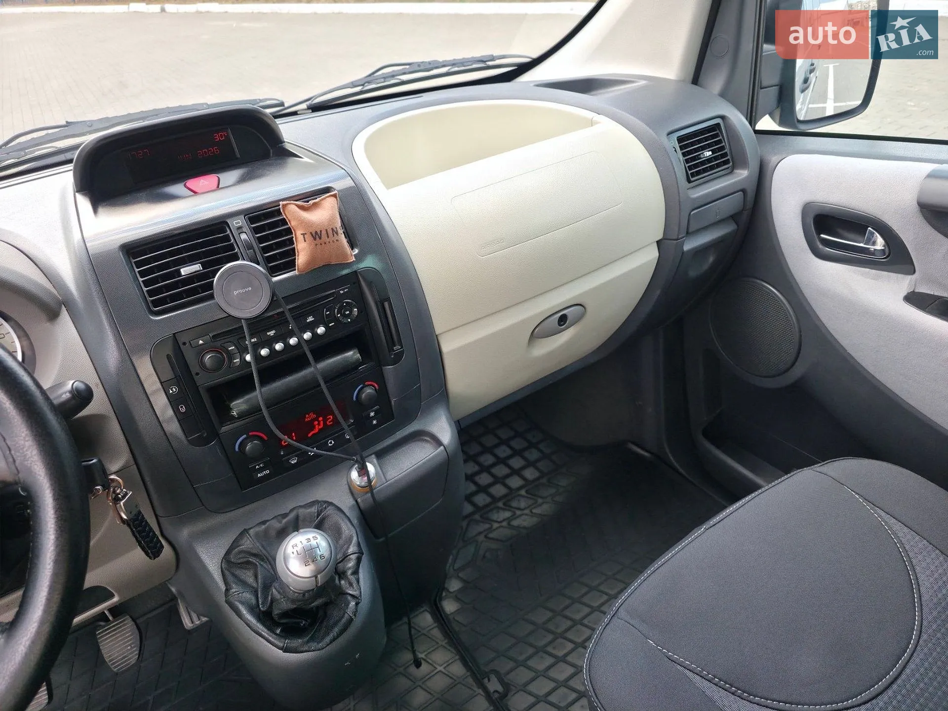 Peugeot Expert 2007 VIN VF3XDRHKH64079704 фото оголошення 9 з 15