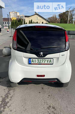 Хэтчбек Peugeot iOn 2011 в Ирпене