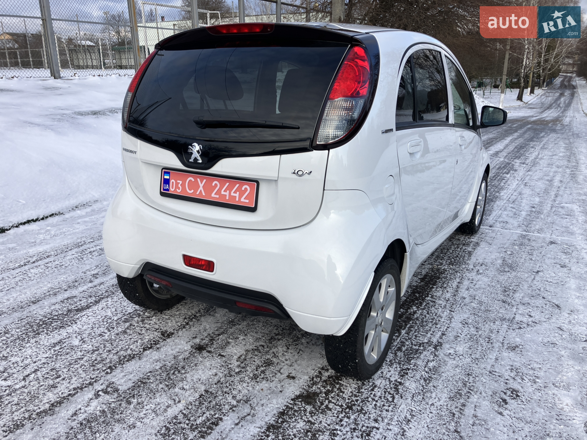 2012 Peugeot iOn - мініатюра 17