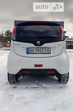 Хетчбек Peugeot iOn 2012 в Рівному