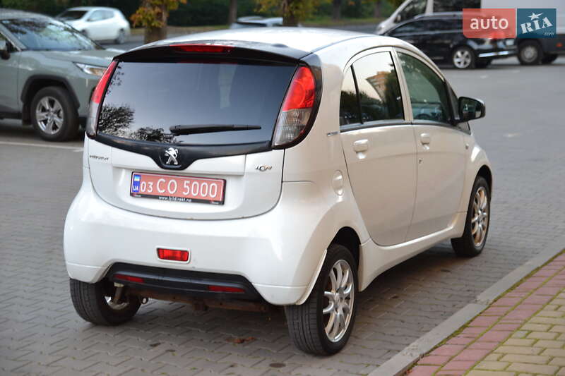 Хэтчбек Peugeot iOn 2012 в Луцке