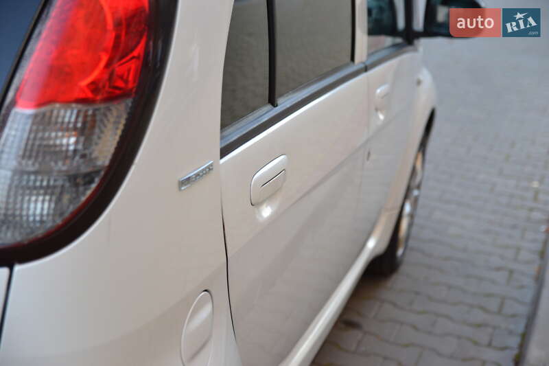 Хэтчбек Peugeot iOn 2012 в Луцке