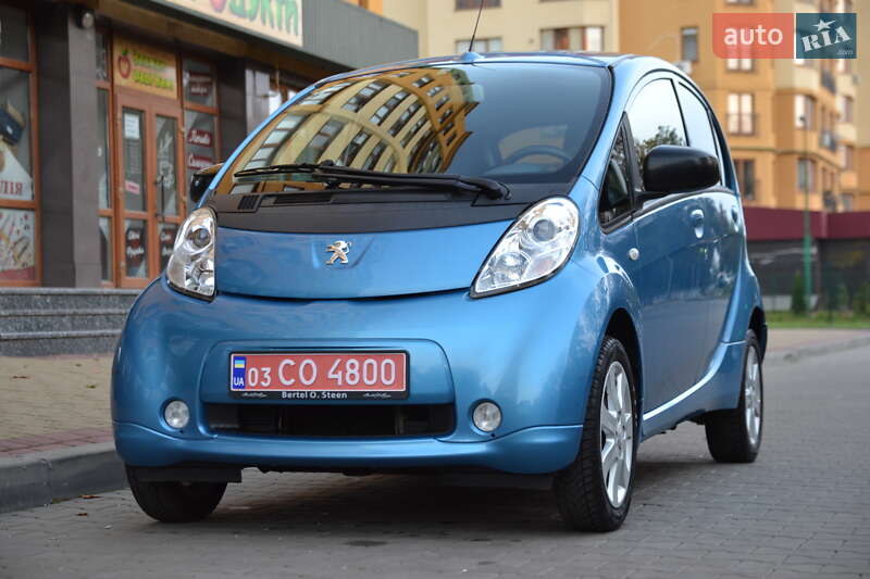 Peugeot iOn 2012