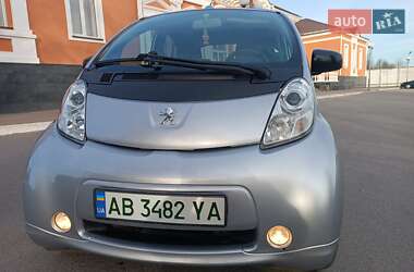 Хэтчбек Peugeot iOn 2012 в Хмельнике