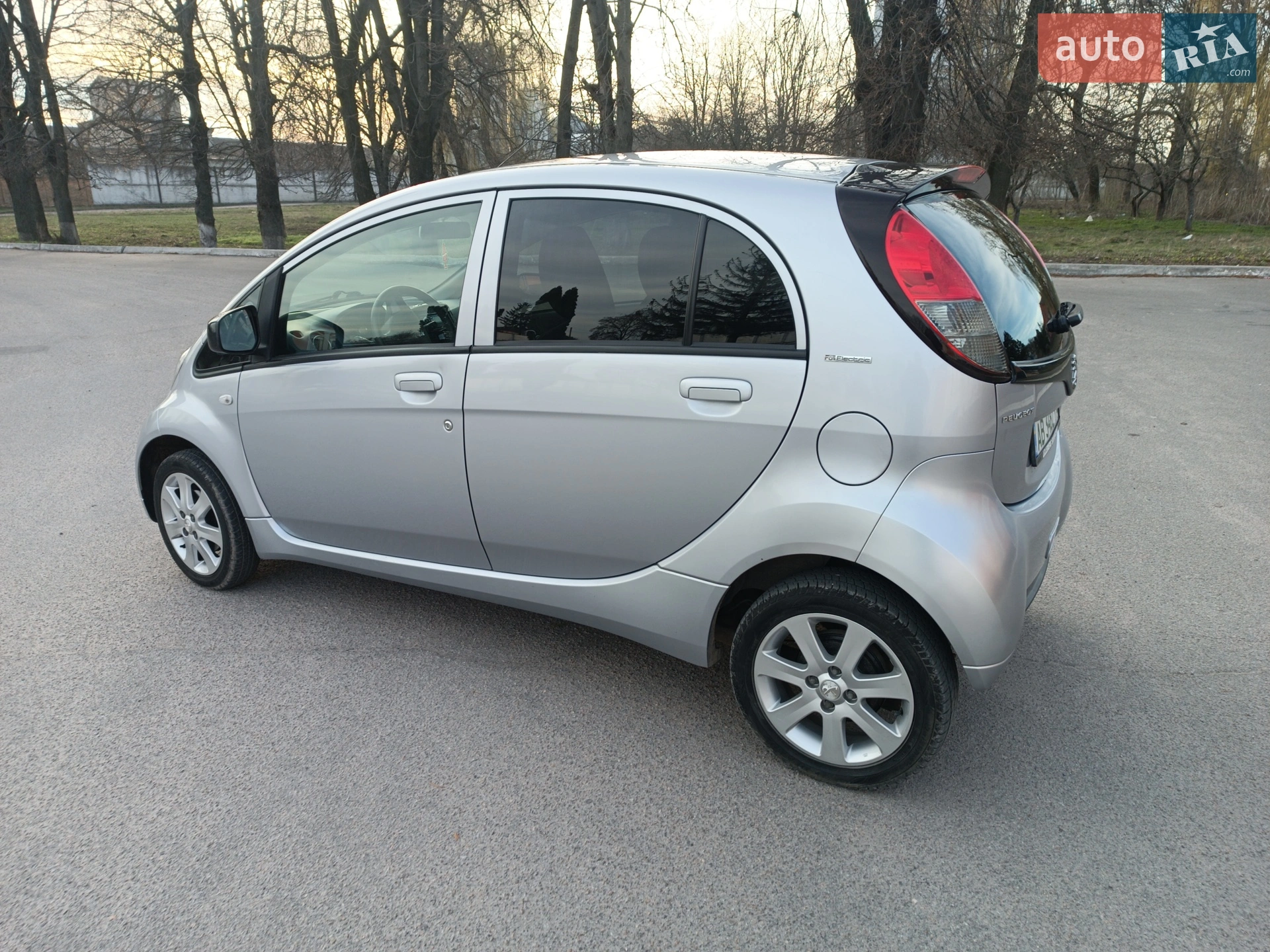 2012 Peugeot iOn - мініатюра 8
