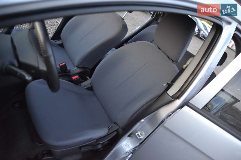 Хетчбек Peugeot iOn 2012 в Луцьку