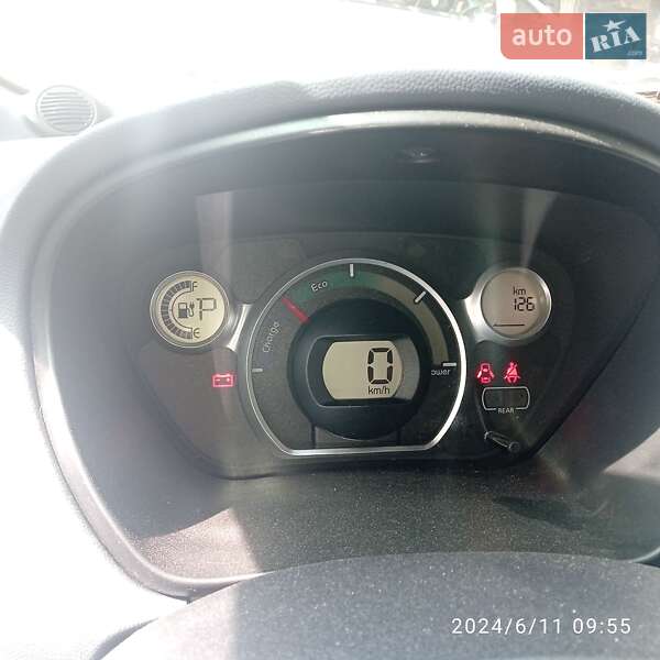 Хетчбек Peugeot iOn 2012 в Запоріжжі