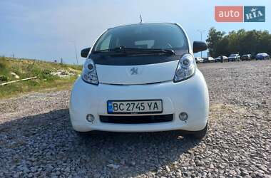 Хэтчбек Peugeot iOn 2011 в Львове