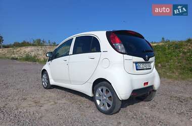 Хэтчбек Peugeot iOn 2011 в Львове