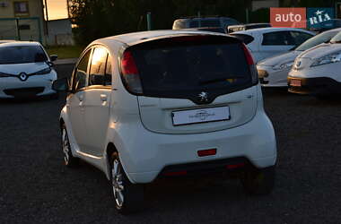 Хэтчбек Peugeot iOn 2013 в 