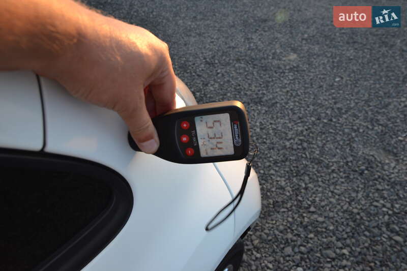 Хетчбек Peugeot iOn 2013 в Луцьку