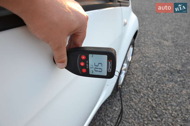 Хетчбек Peugeot iOn 2013 в Луцьку