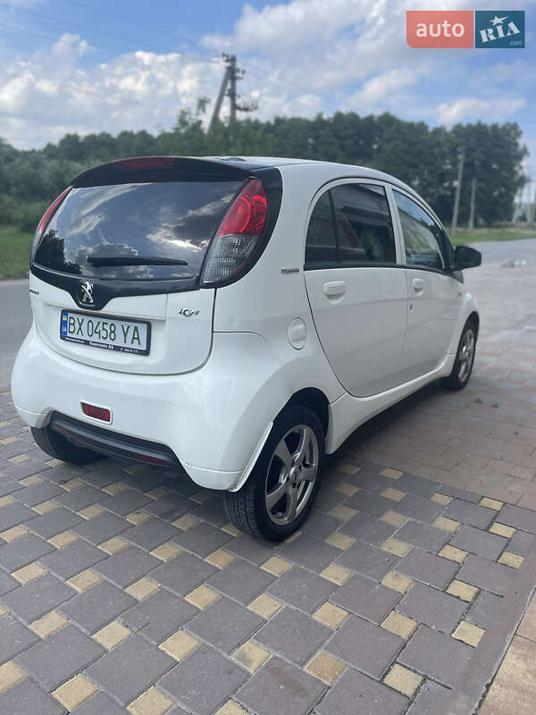 Хэтчбек Peugeot iOn 2012 в Славуте фото 3 Хэтчбек Peugeot iOn 2012 в Славуте
