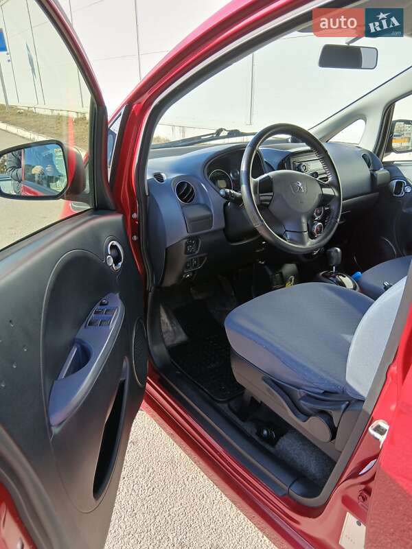 Хетчбек Peugeot iOn 2014 в Львові