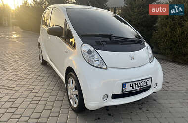 Хэтчбек Peugeot iOn 2012 в Виннице