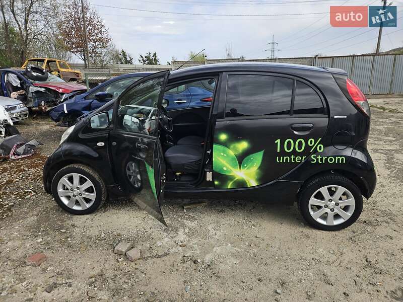 Peugeot iOn 2011