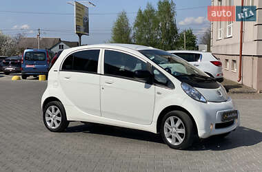 Хетчбек Peugeot iOn 2011 в 