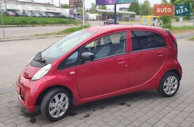 Хэтчбек Peugeot iOn 2014 в 