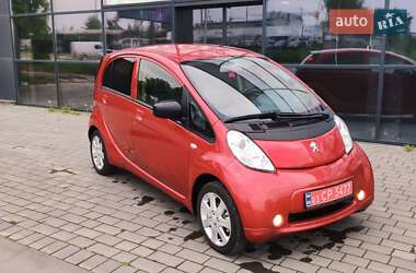 Хэтчбек Peugeot iOn 2014 в 
