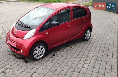 Хэтчбек Peugeot iOn 2014 в 
