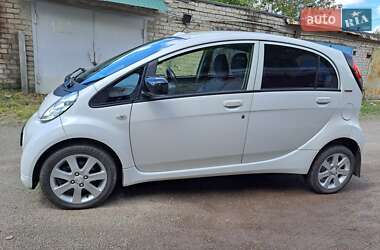 Хетчбек Peugeot iOn 2014 в 