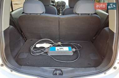 Хетчбек Peugeot iOn 2014 в 