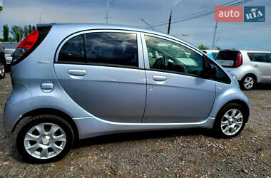 Хэтчбек Peugeot iOn 2017 в 