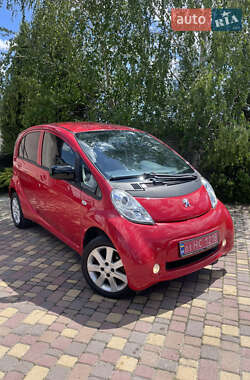 Хетчбек Peugeot iOn 2011 в Дніпрі
