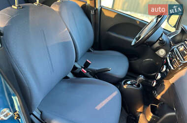 Хэтчбек Peugeot iOn 2016 в 