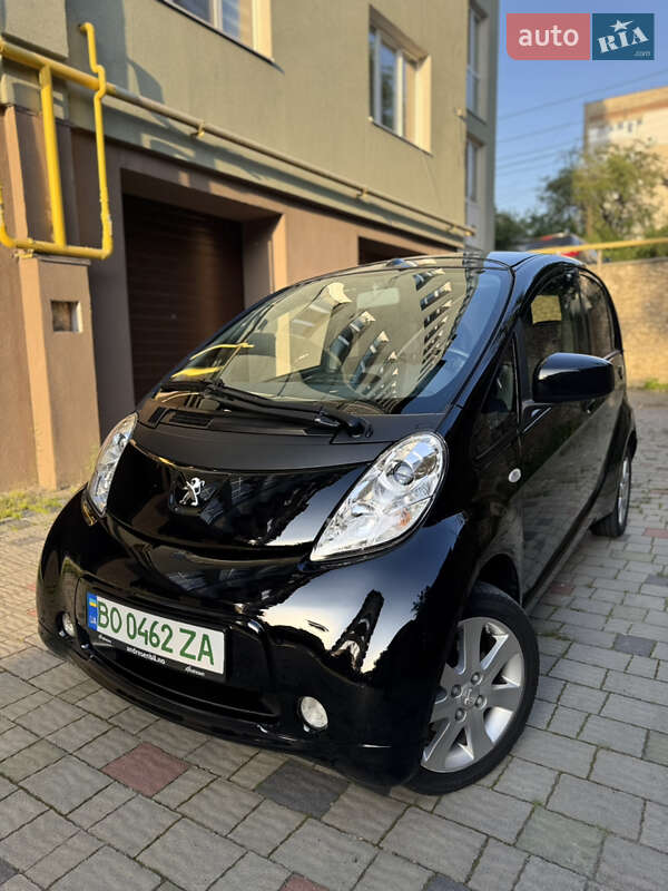 Peugeot iOn 2015