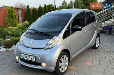 Хетчбек Peugeot iOn 2011 в 