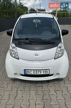 Хэтчбек Peugeot iOn 2011 в Львове