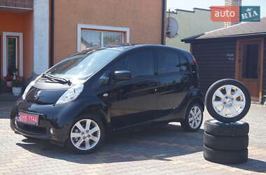 Хэтчбек Peugeot iOn 2015 в Самборе