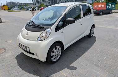 Хэтчбек Peugeot iOn 2015 в Львове