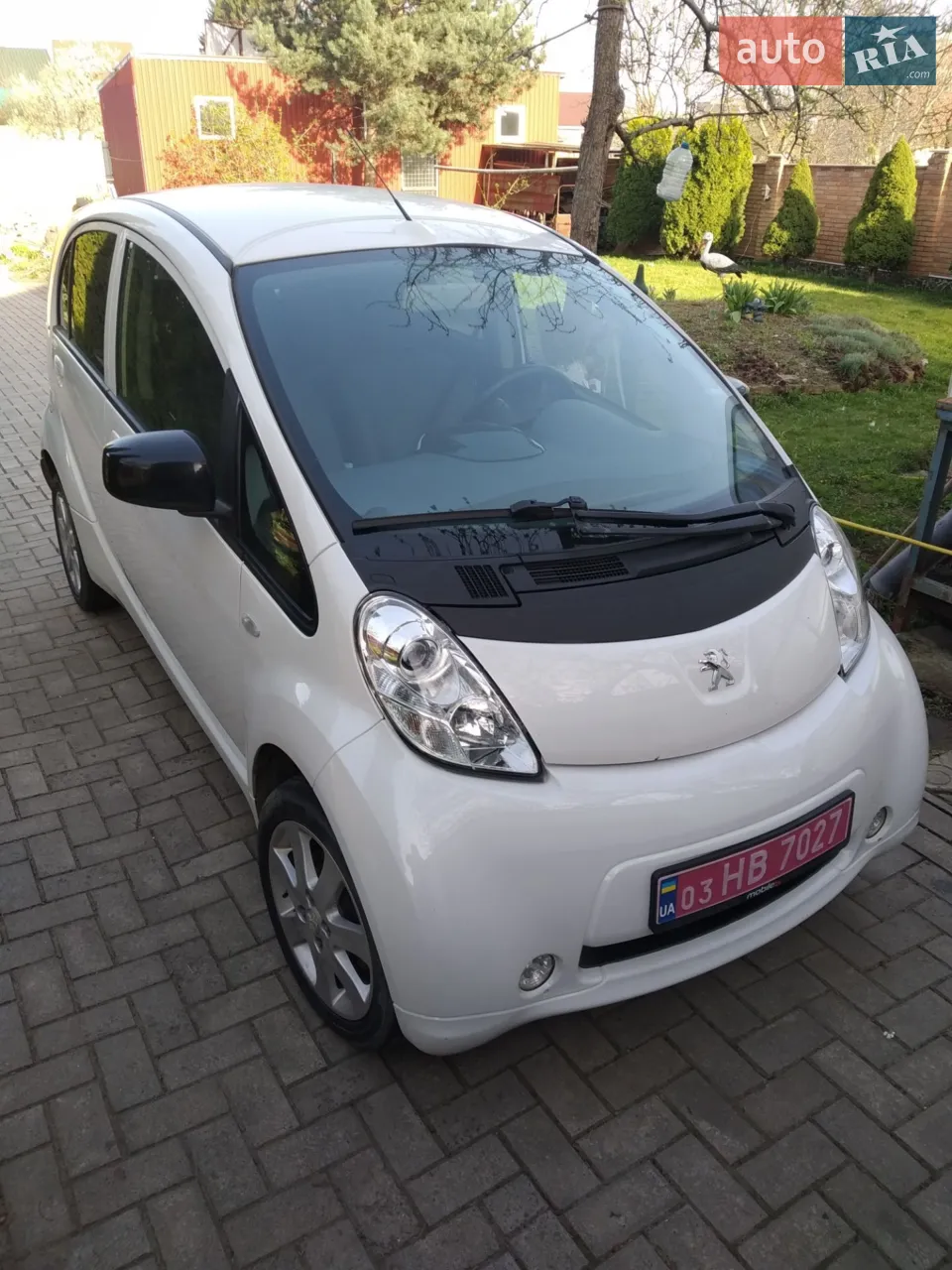 2015 Peugeot iOn - мініатюра 15