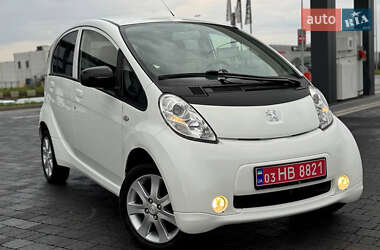 Хетчбек Peugeot iOn 2012 в Львові