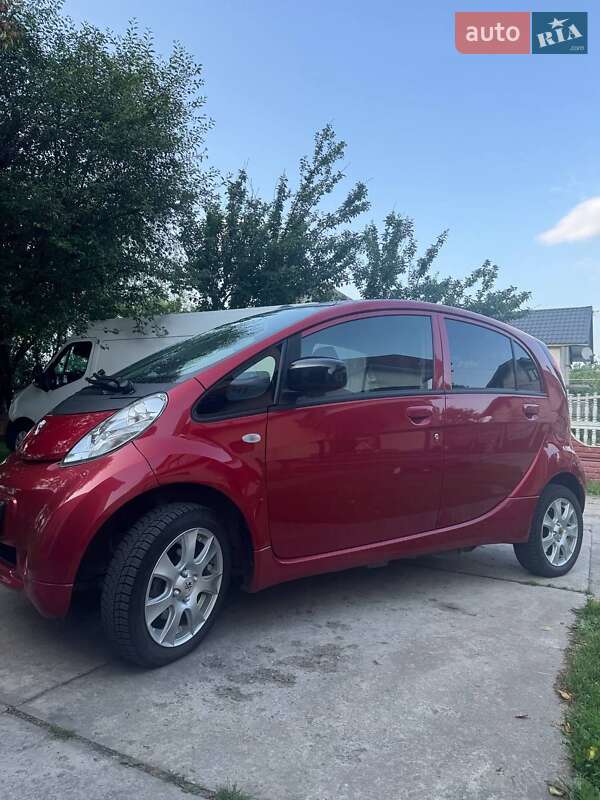 Хэтчбек Peugeot iOn 2014 в Ивано-Франковске