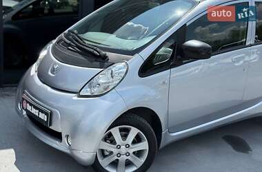 Хетчбек Peugeot iOn 2015 в 