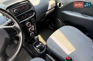 Хетчбек Peugeot iOn 2015 в 