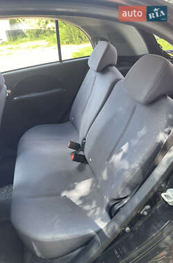 Хэтчбек Peugeot iOn 2012 в 