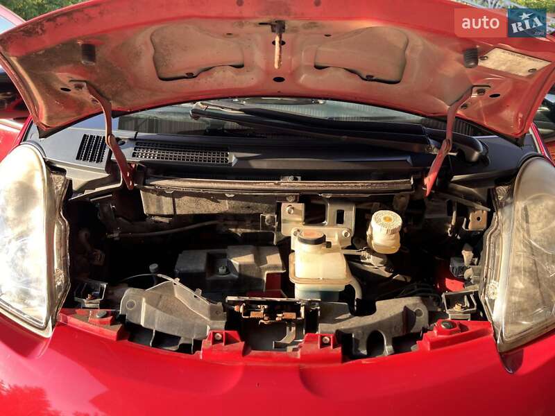 Хетчбек Peugeot iOn 2011 в Могилів-Подільському