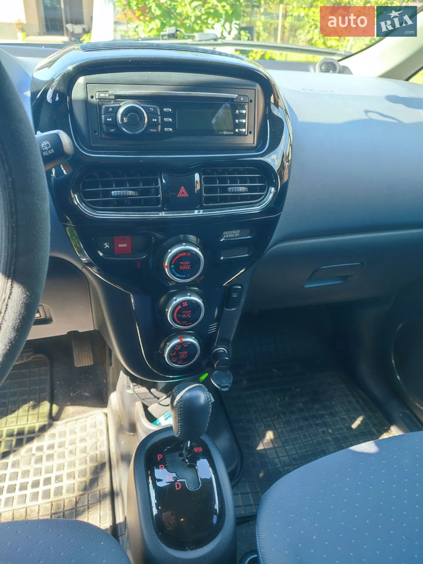 2016 Peugeot iOn - мініатюра 10