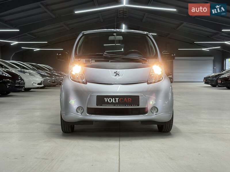 Хетчбек Peugeot iOn 2011 в Володимирі