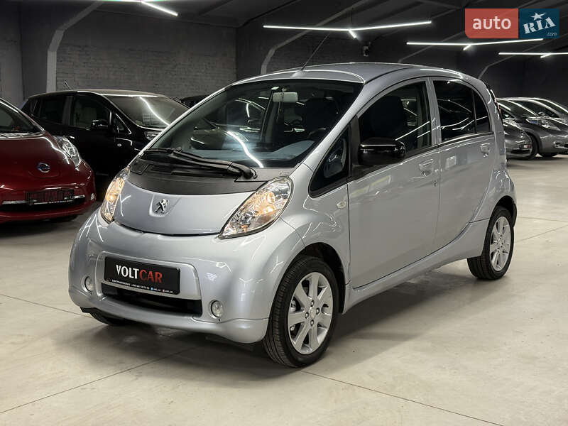 Хетчбек Peugeot iOn 2011 в Володимирі