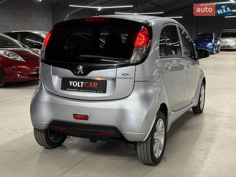 Хетчбек Peugeot iOn 2011 в Володимирі