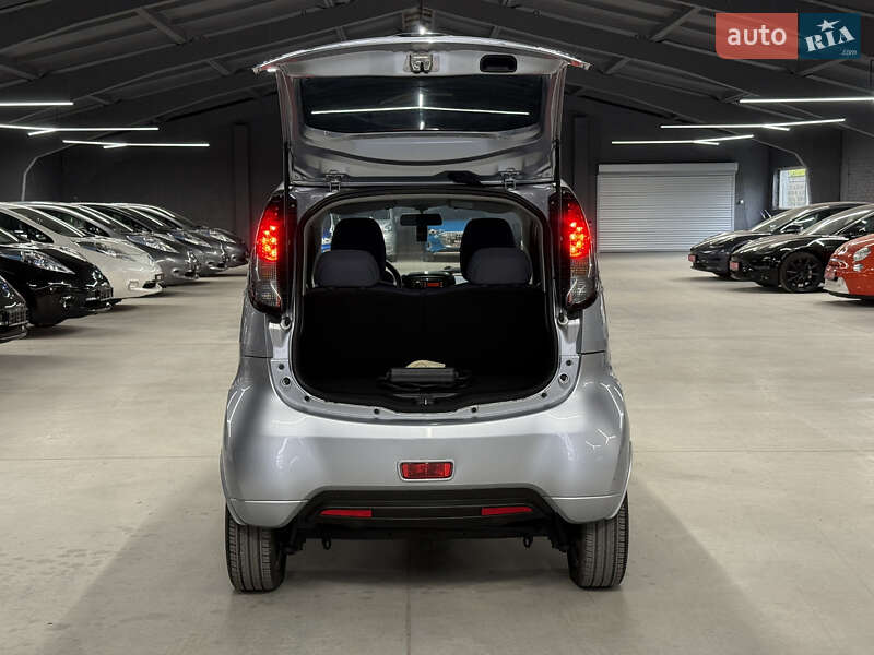 Хетчбек Peugeot iOn 2011 в Володимирі