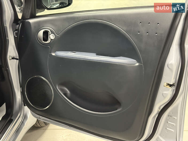 Хетчбек Peugeot iOn 2011 в Володимирі