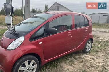 Хэтчбек Peugeot iOn 2015 в Киеве